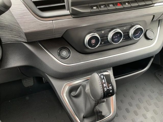 Renault Trafic Blue EDC Spaceclass