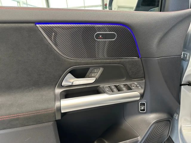 Mercedes-Benz GLA 180 AMG Line