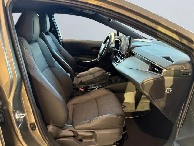 Toyota Corolla Hybride Team D