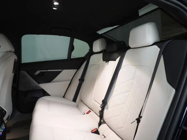 BMW i5 Sedan eDrive40