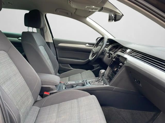 Volkswagen Passat 1.5 TSI Business DSG Variant