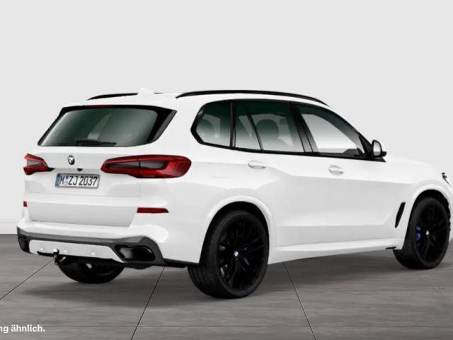 BMW X5 M50i