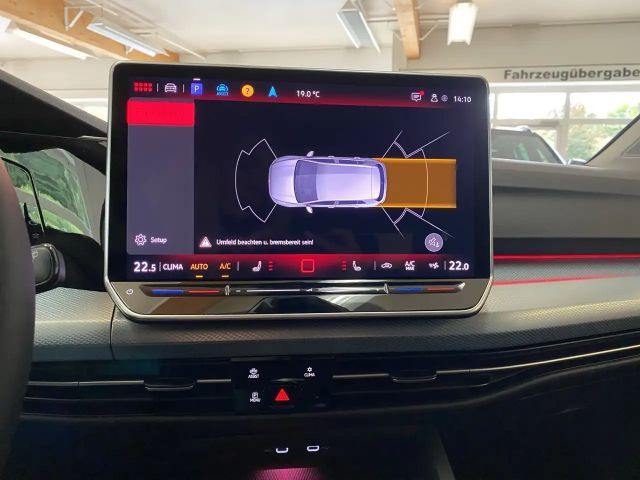 Volkswagen Golf 1.5 TSI BMT Golf VIII