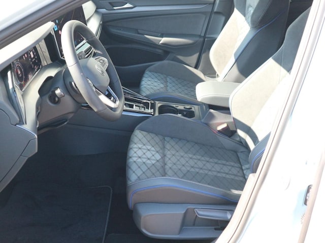 Volkswagen Golf DSG R-Line