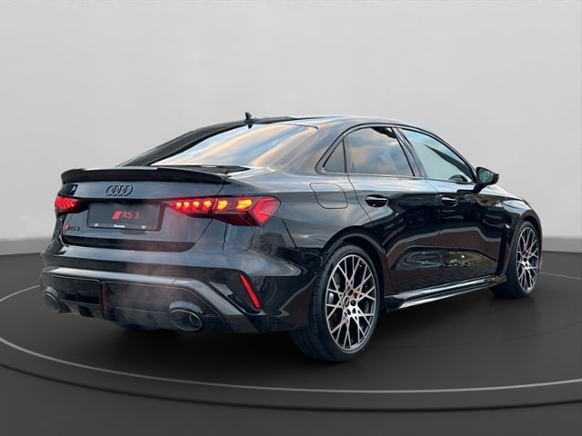 Audi RS3 Quattro S-Tronic Sedan