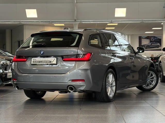 BMW 330 330e Touring