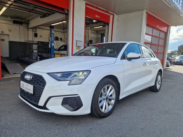 Audi A3 30 TFSI Sedan