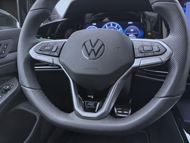 Volkswagen Golf 1.5 eTSI DSG R-Line