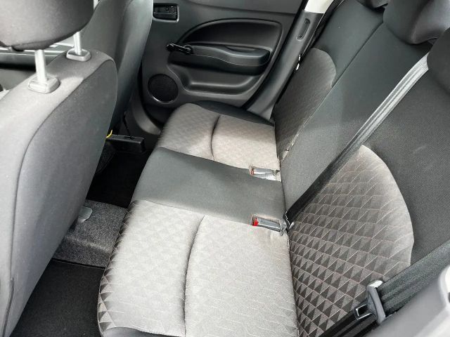 Mitsubishi Space Star Star