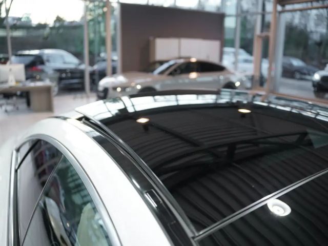 Mercedes-Benz E 200 4MATIC AMG Line Coupé