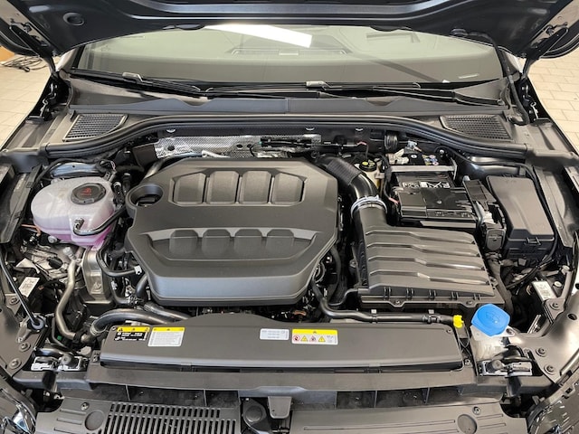 Volkswagen Golf 2.0 TSI Golf VIII