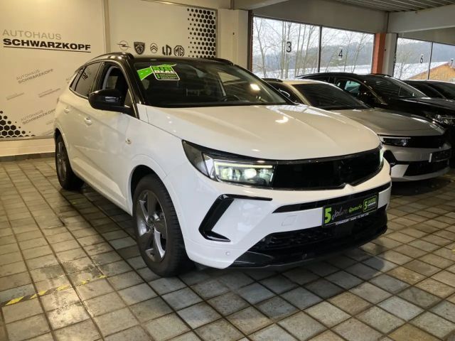 Opel Grandland X 1.6 Turbo