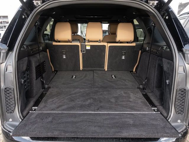 Land Rover Discovery D300 Dynamic HSE