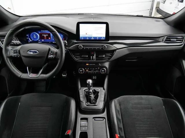 Ford Focus ST Line Wagon