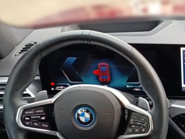 BMW 330 330e M-Sport Touring