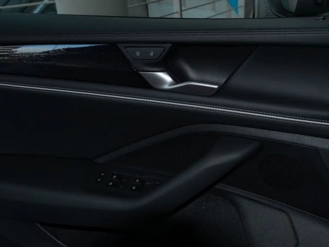 Volkswagen Passat 1.5 eTSI Business Variant