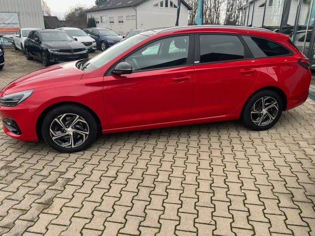 Hyundai i30 1.6 CRDi Intro Edition Intro Edition