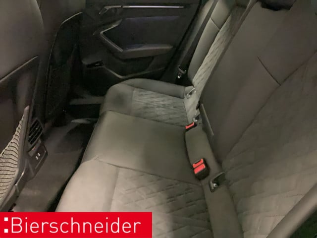 Audi RS3 Quattro S-Tronic Sedan