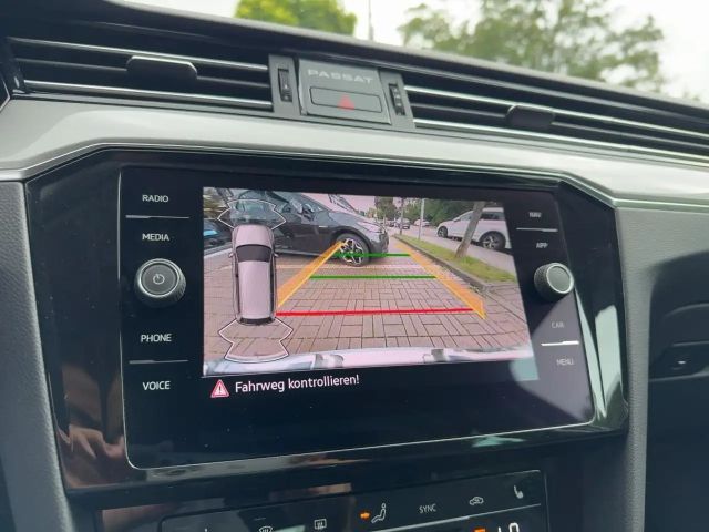 Volkswagen Passat 2.0 TDI Business DSG Variant