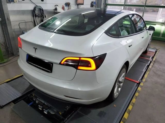 Tesla Model 3 FACELIFT SPORT PARKSENSOREN V+H PANO+19 SPORTALU!