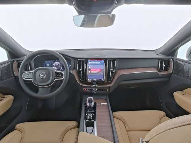 Volvo XC60 AWD Dark Plus T6