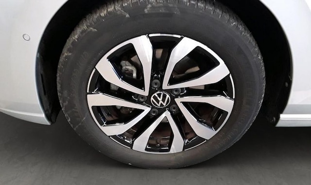 Volkswagen Golf 1.5 TSI Golf VIII