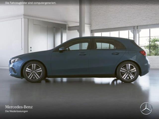 Mercedes-Benz A 250 A 250 e