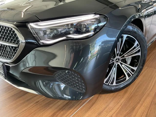 Mercedes-Benz E 450 4MATIC AVANTGARDE Sedan