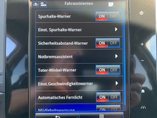 Renault Koleos Blue Initiale Paris