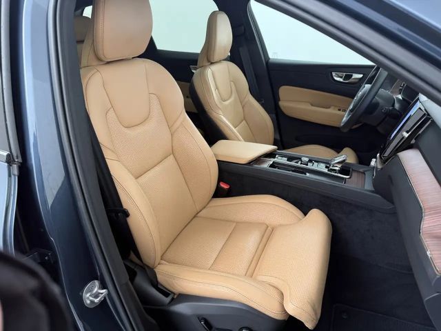 Volvo XC60 AWD Dark Plus Recharge T6