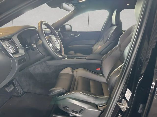 Volvo XC60 Dark Plus