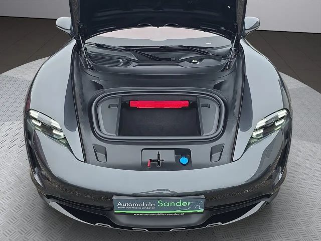 Porsche Taycan 4S Cross Turismo