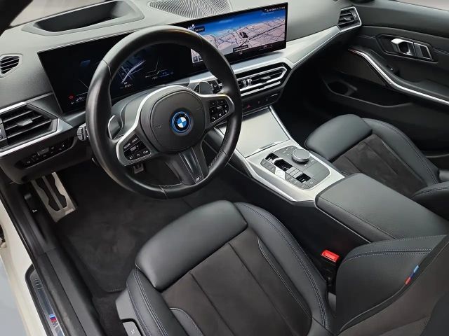 BMW 330 330e Touring xDrive