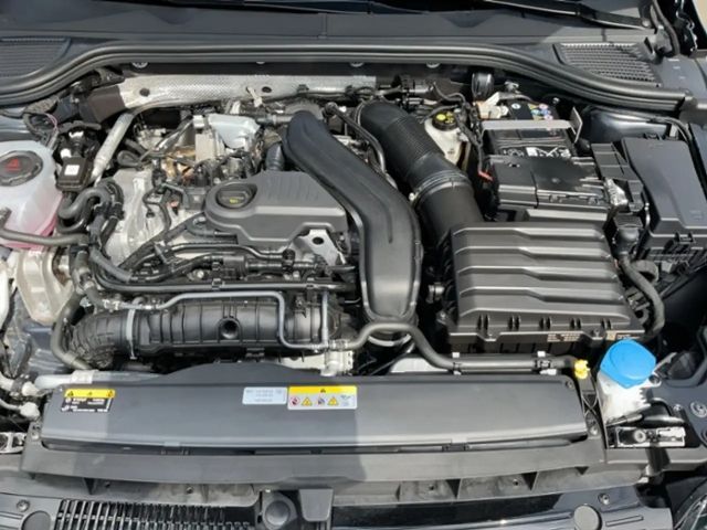 Volkswagen Golf 1.5 TSI Golf VIII Life Variant