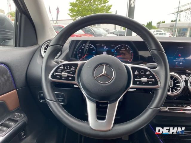 Mercedes-Benz GLA 250 4MATIC Progressive
