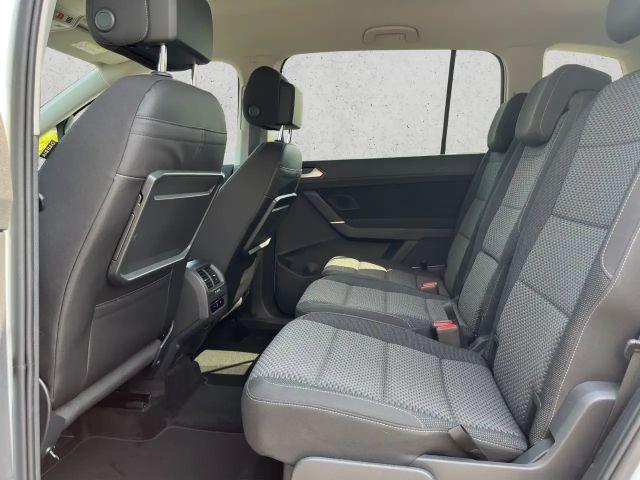 Volkswagen Touran 1.5 TSI DSG