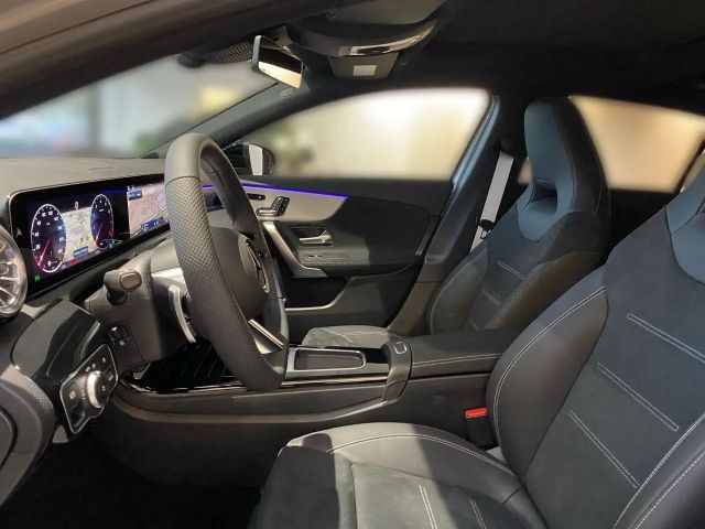 Mercedes-Benz A 180 AMG Line