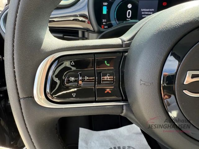 Fiat 500e +Klimaaut.+Tempomat+CarPlay+Spurhalte Navi Digital