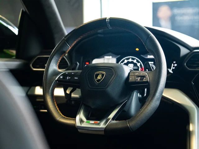 Lamborghini Urus Pano HUD B&O 360 23" TV Nachtsicht AHK Soft