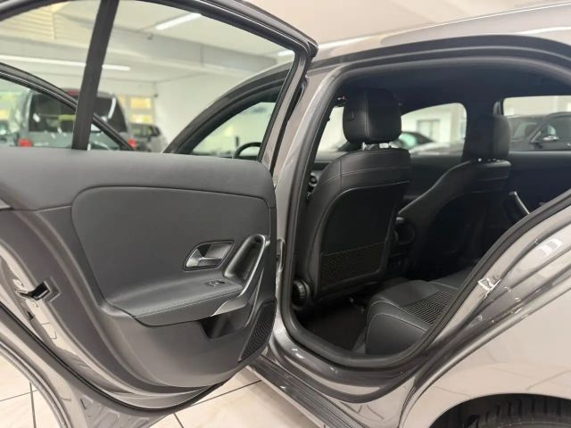 Mercedes-Benz A 180 Progressive