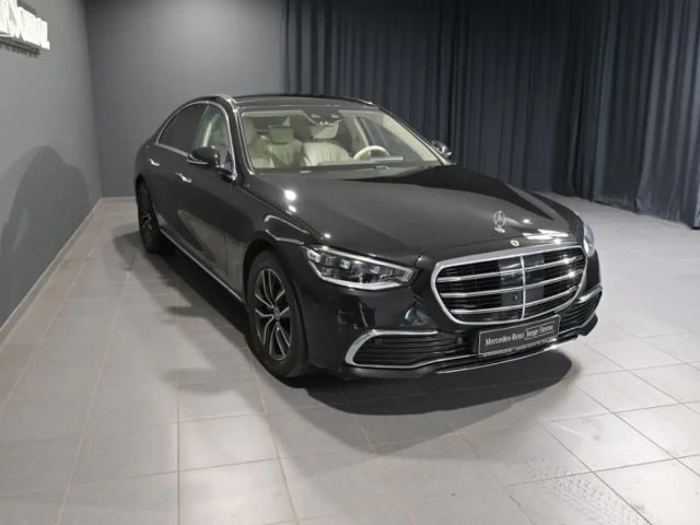 Mercedes-Benz S 350 4MATIC S 350 d Sedan