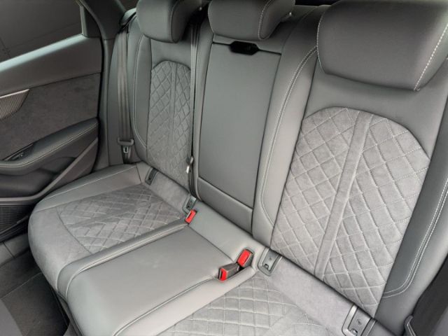 Audi RS4 Avant Quattro