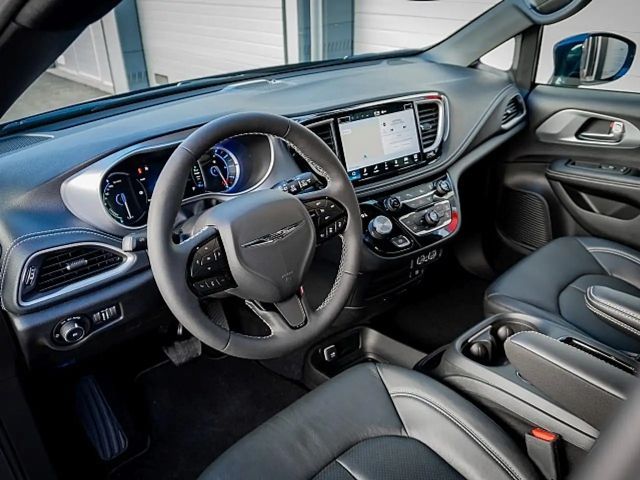 Chrysler Pacifica Touring eHybrid