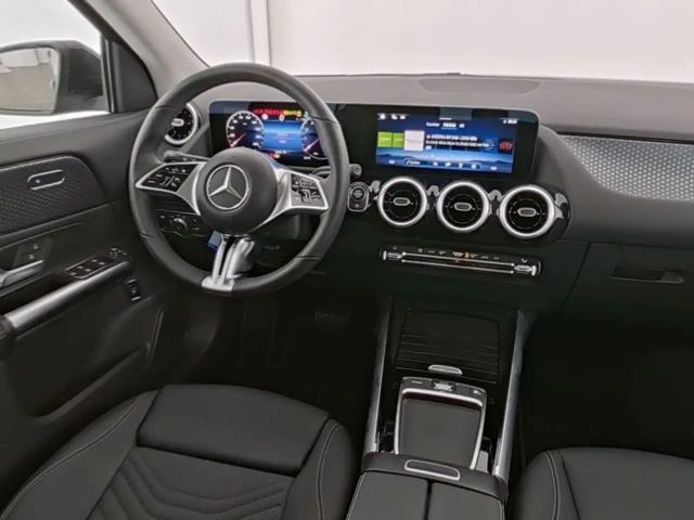 Mercedes-Benz GLA 200 Progressive