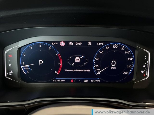 Volkswagen Touran 1.5 TSI DSG R-Line