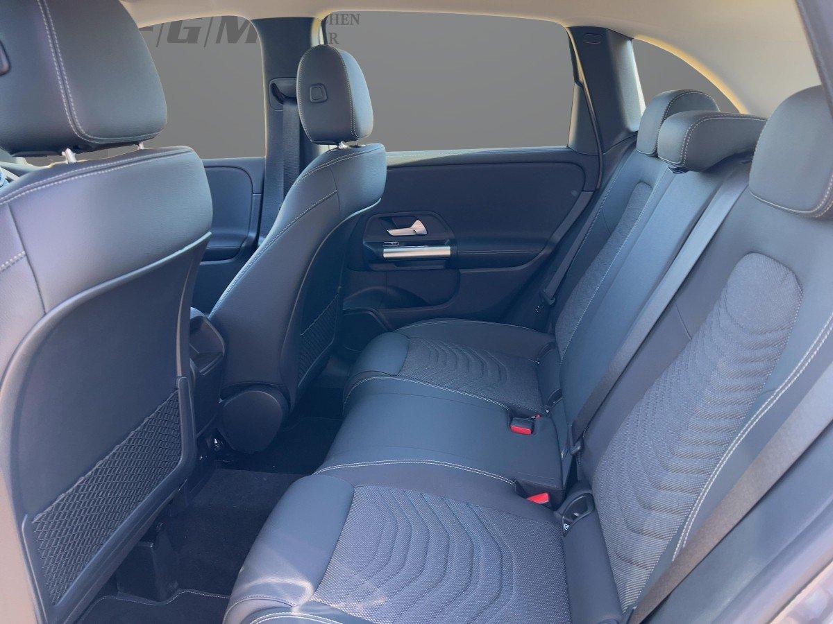 Mercedes-Benz B 180 Progressive Sedan