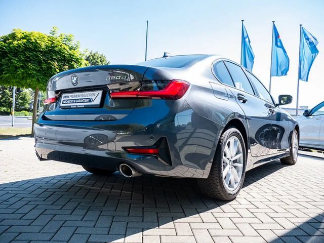 BMW 320 Sedan xDrive