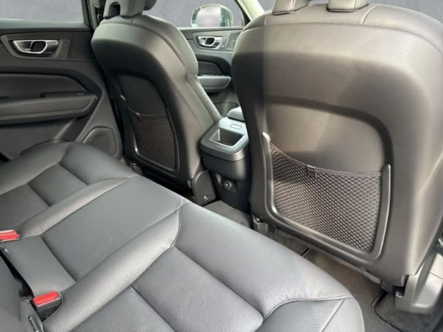 Volvo XC60 Dark Plus