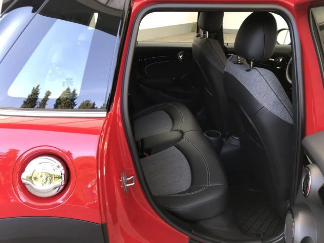 MINI Cooper S DAB LED RFK Navi Komfortzg. ACC Shz