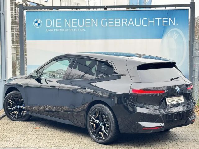 BMW iX xDrive40